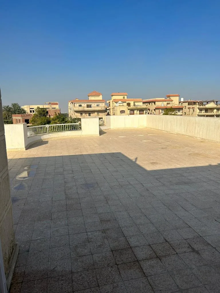 استوديو رووف مفروش للايجار بالشويفات