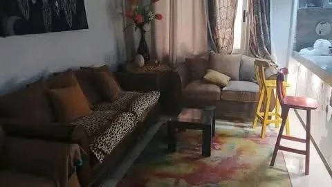 شقه مفروشه للايجار البنفسج فيلات 5  3 نوم 2 حمام 220 متر