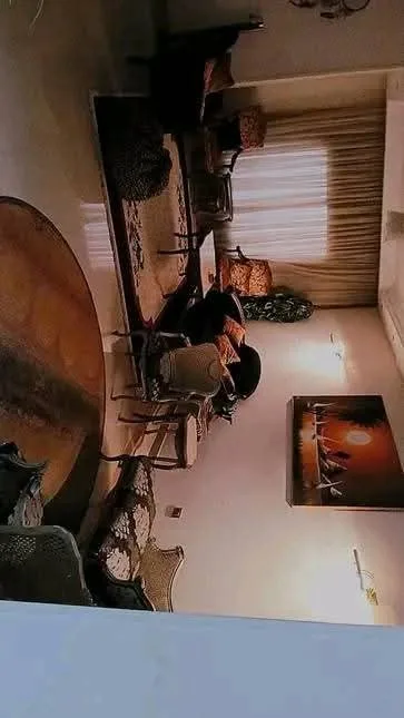 شقه مفروشه للايجار البنفسج فيلات 5  3 نوم 2 حمام 220 متر