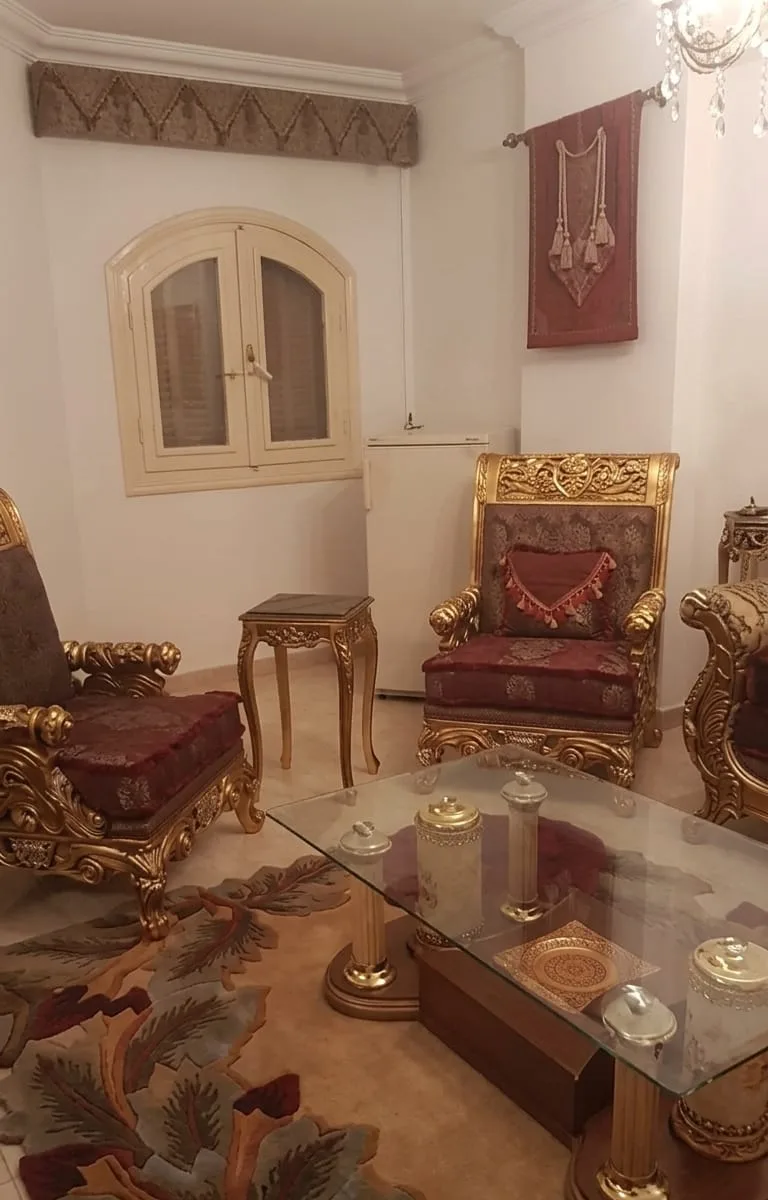شقة مفروشة للايجار بالحي الخامس