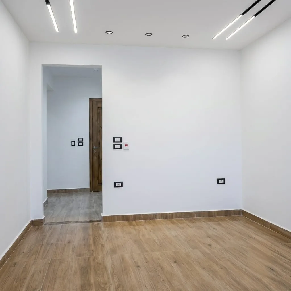 بيزمنت إداري للإيجار في جنوب الأكاديمية 100م