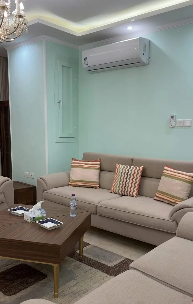 شقة مفروشة للإيجار أمام فندق تريامف بالشويفات