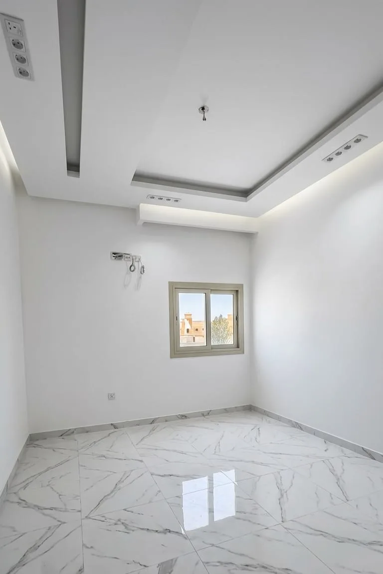 شقة للإيجار 220م أول سكن في القرنفل فيلات