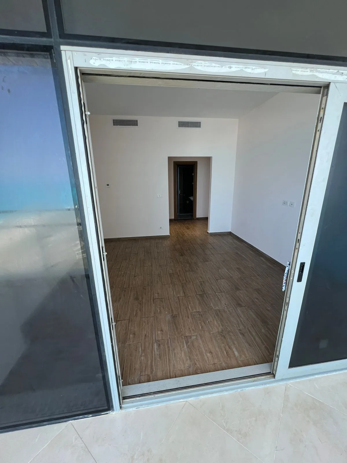 شاليه للبيع في أبراج العلمين 117م بإطلالة بحر